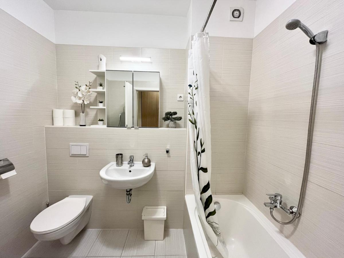 The Prince'S Neighbour Apartment Budapest With Free Garage Экстерьер фото